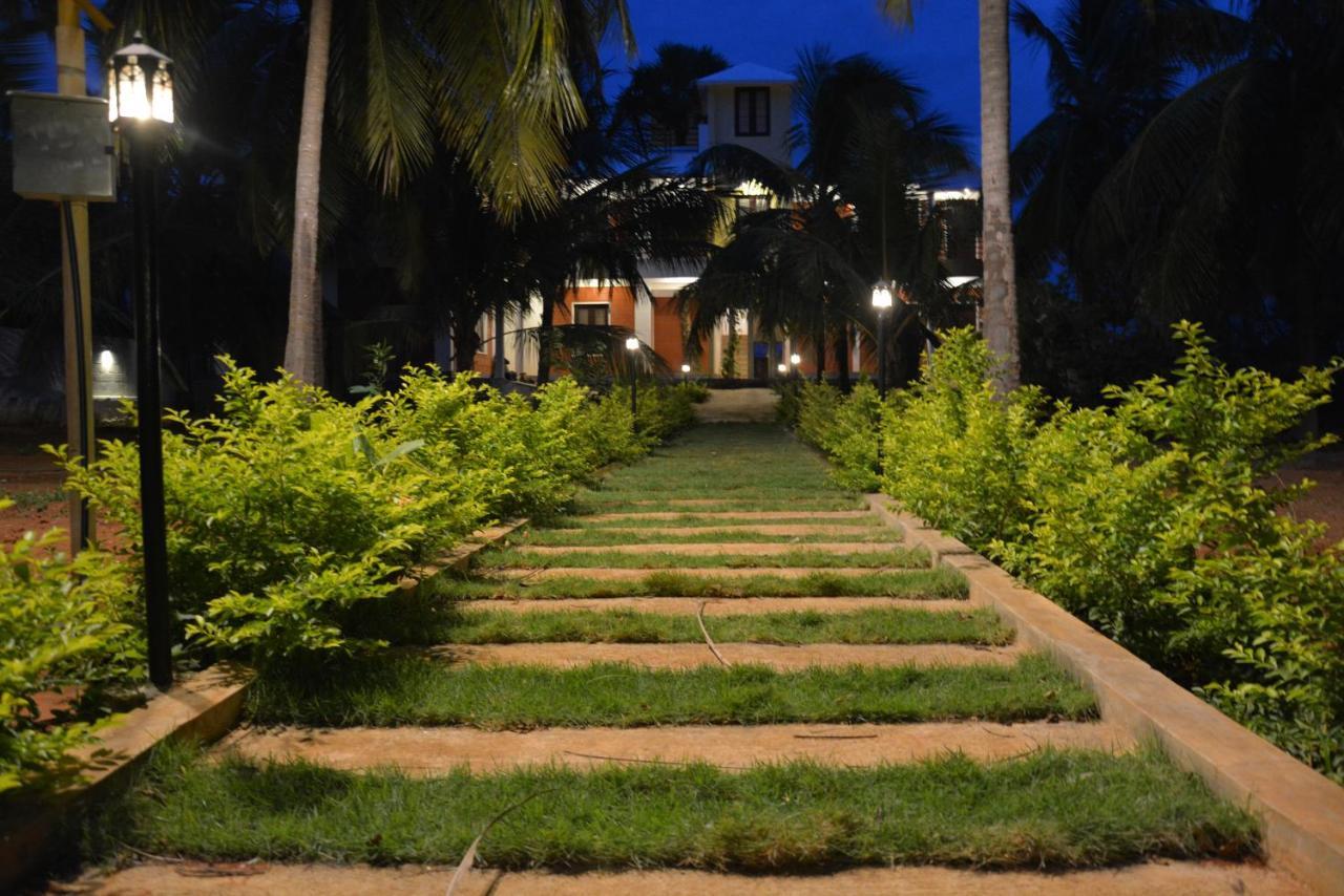 Claynest Resorts Kuttālam Esterno foto